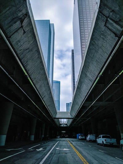 白天城市地下公路